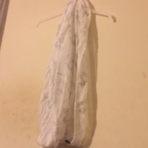 White infinity scarf with anchors on it